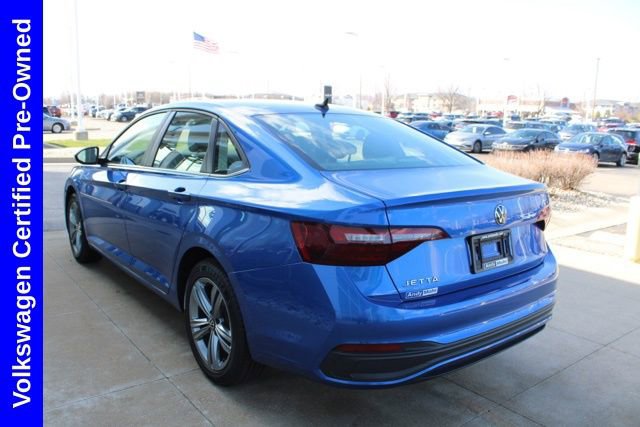 Used 2024 Volkswagen Jetta SE image 4