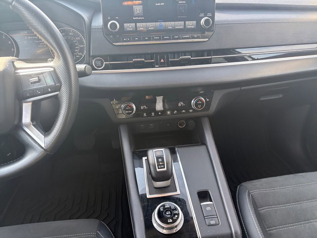 Used 2024 Mitsubishi Outlander SE image 11