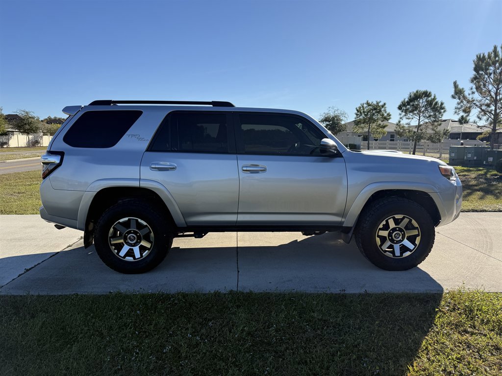 Used 2019 Toyota 4Runner TRD Off-Road Premium image 6