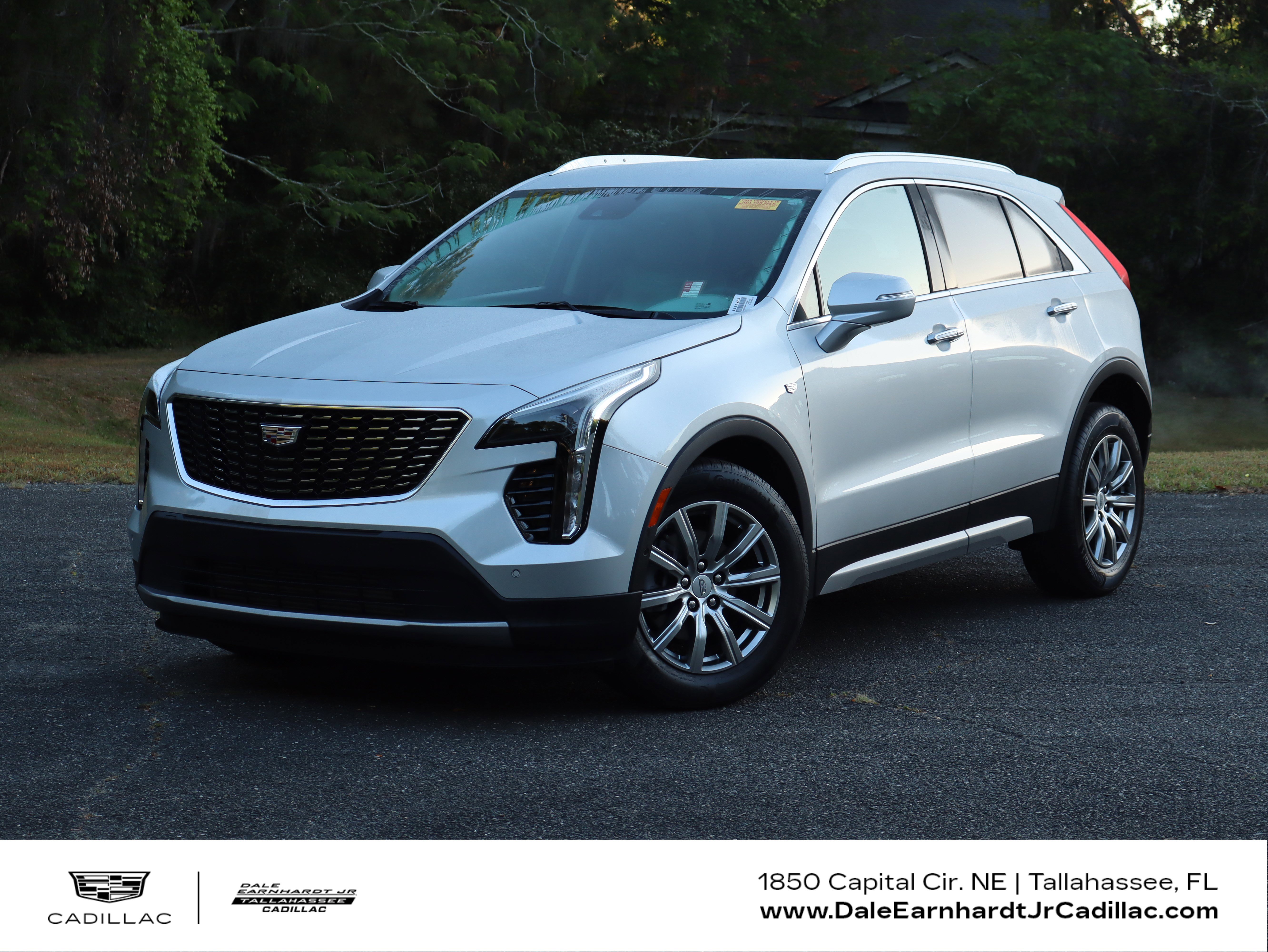 Used 2022 Cadillac XT4 Premium Luxury w/ Enhanced Visibility Package image 1