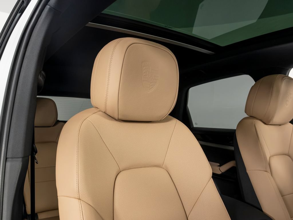 New 2026 Porsche Cayenne AWD/4WD image 39
