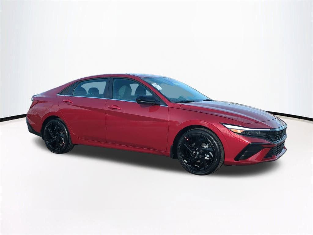 New 2026 Hyundai Elantra SEL Sport image 2