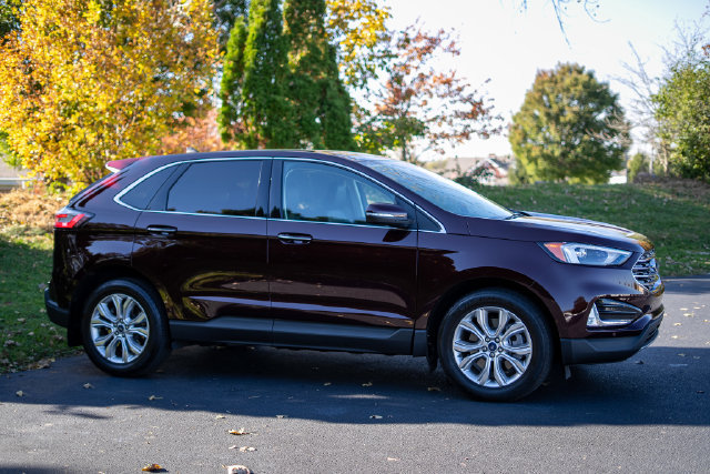 Used 2022 Ford Edge Titanium AWD/4WD image 4