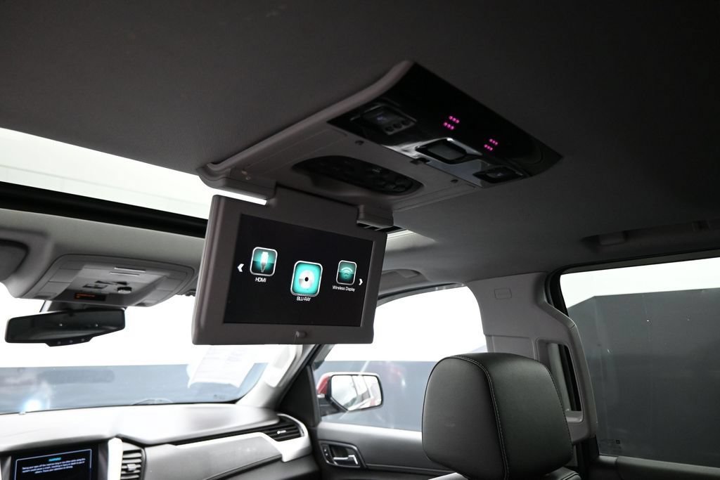 Used 2020 GMC Yukon XL SLT w/ Open Road Package AWD/4WD image 27