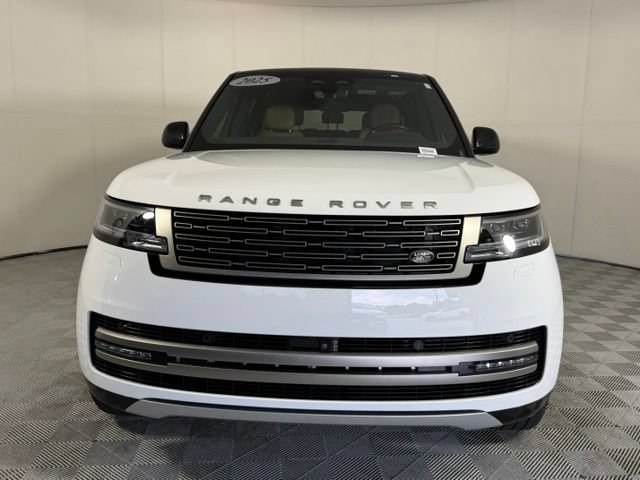 Certified 2025 Land Rover Range Rover Long Wheelbase SE AWD/4WD image 9