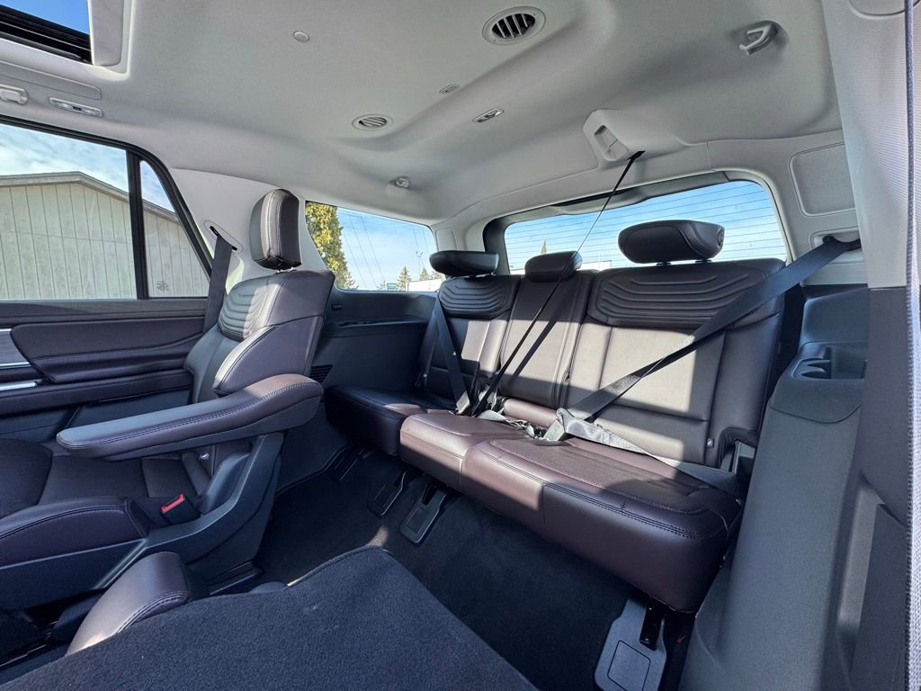 Used 2025 Ford Expedition Platinum w/ Platinum Ultimate Package image 44