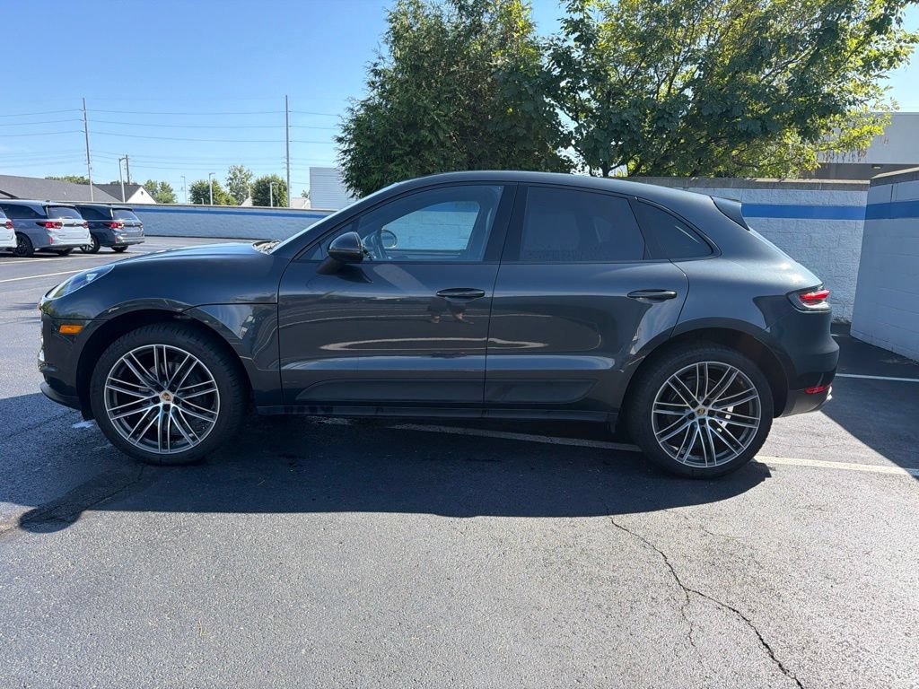 Used 2020 Porsche Macan AWD/4WD image 2