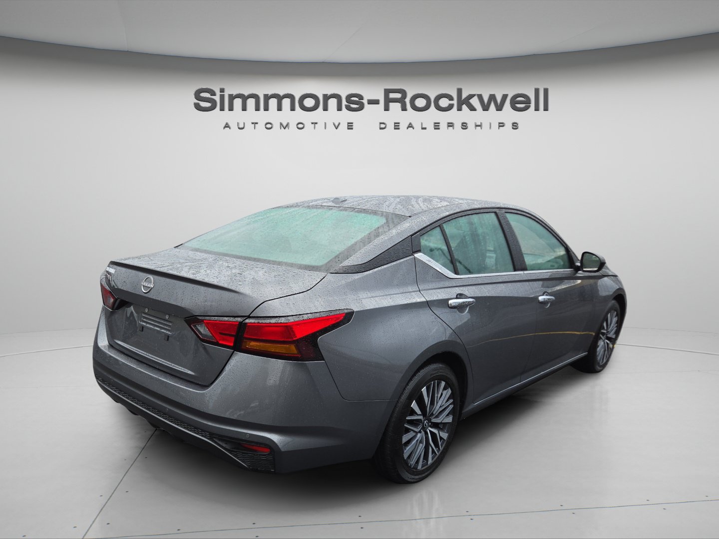 Used 2025 Nissan Altima 2.5 SV FWD image 5