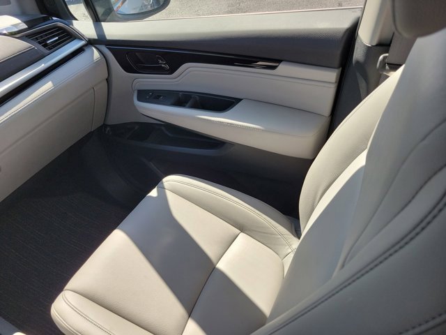 Used 2024 Honda Odyssey Touring image 4