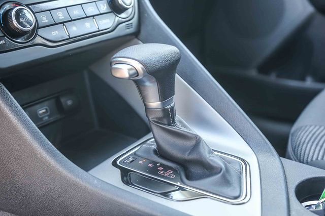 Used 2022 Kia Niro LX image 23