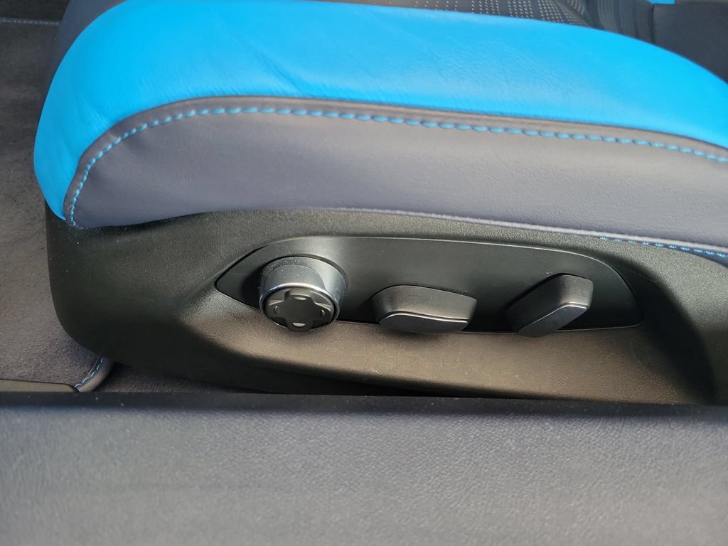 Used 2022 Chevrolet Corvette Stingray Premium Cpe w/ Battery Protection Package RWD image 15
