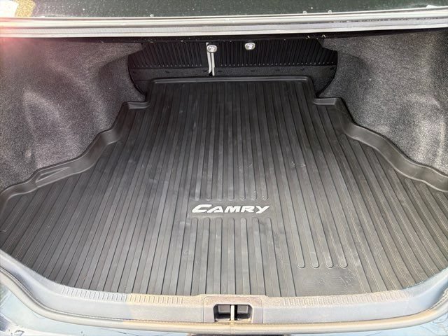 Used 2017 Toyota Camry LE FWD image 20