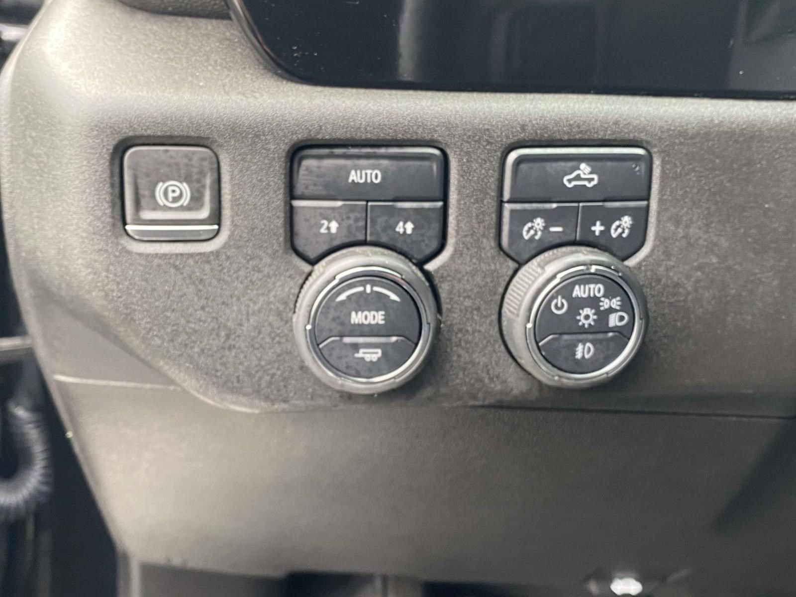 Used 2024 Chevrolet Silverado 1500 RST AWD/4WD image 18