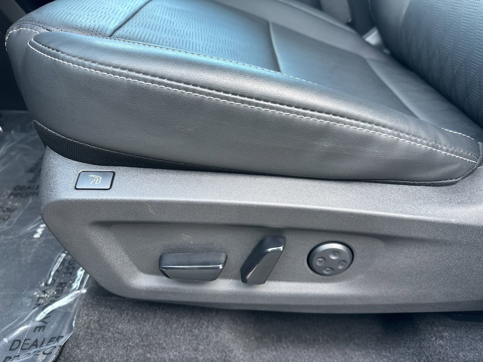 Used 2025 Nissan Murano Platinum w/ Cargo Package image 13