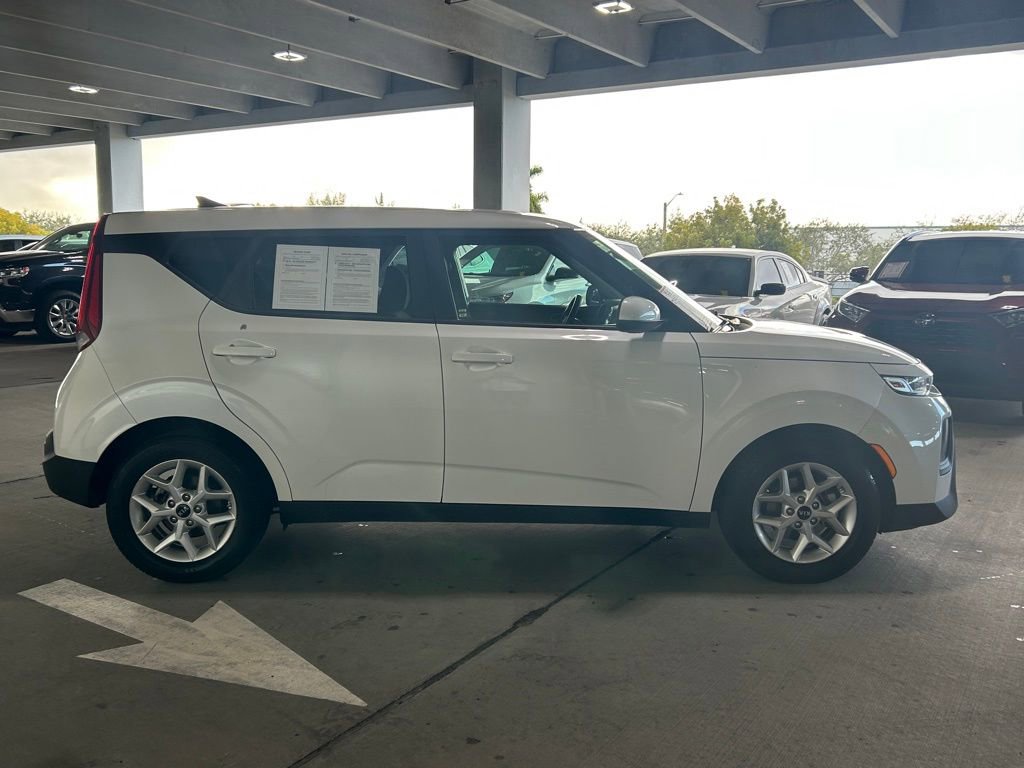 Used 2020 Kia Soul S image 4