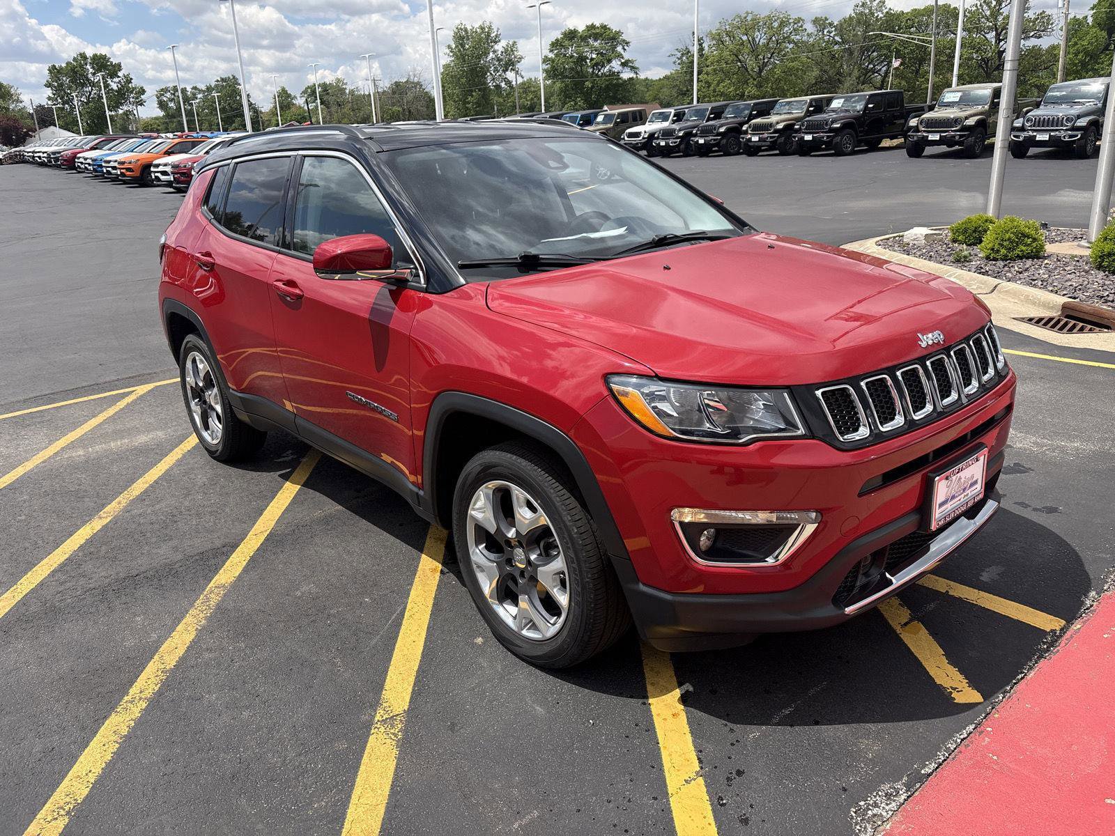 Used 2021 Jeep Compass Limited w/ Trailer Tow Group AWD/4WD image 3