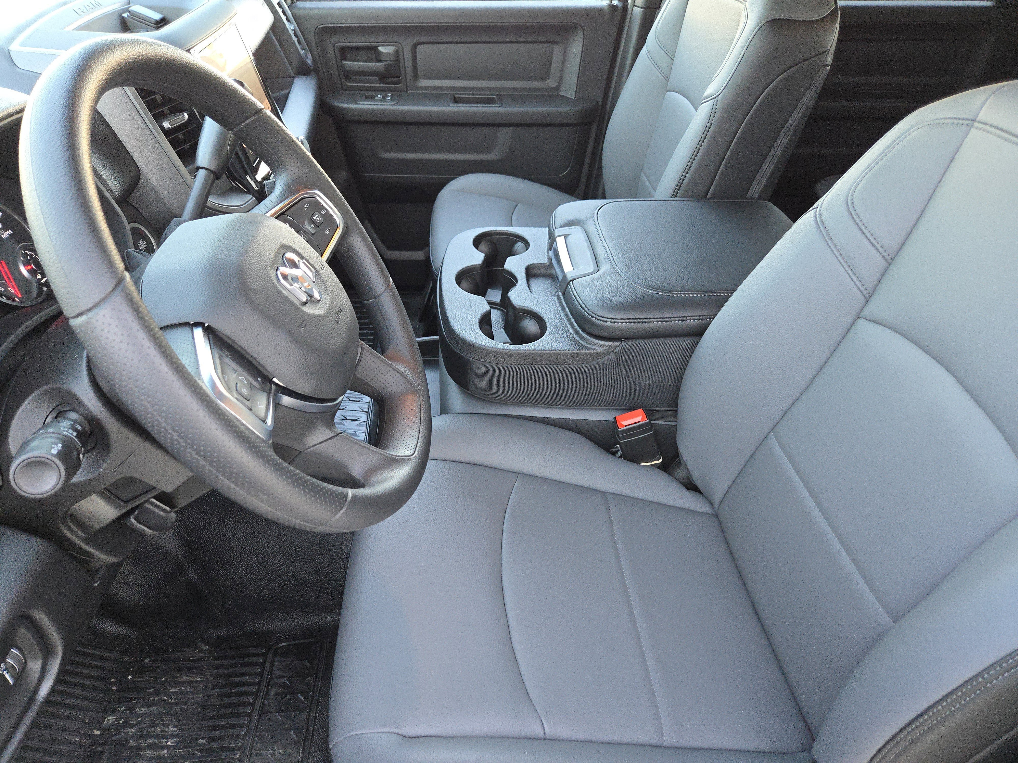 New 2026 RAM 5500 Tradesman w/ Chrome Appearance Group AWD/4WD image 10