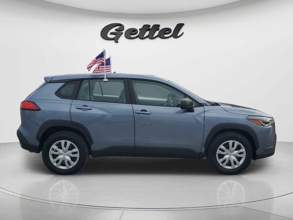 Used 2023 Toyota Corolla Cross L AWD/4WD image 4