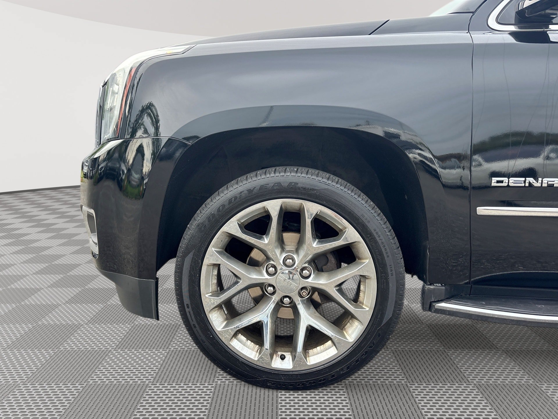 Used 2019 GMC Yukon Denali w/ Open Road Package AWD/4WD image 19