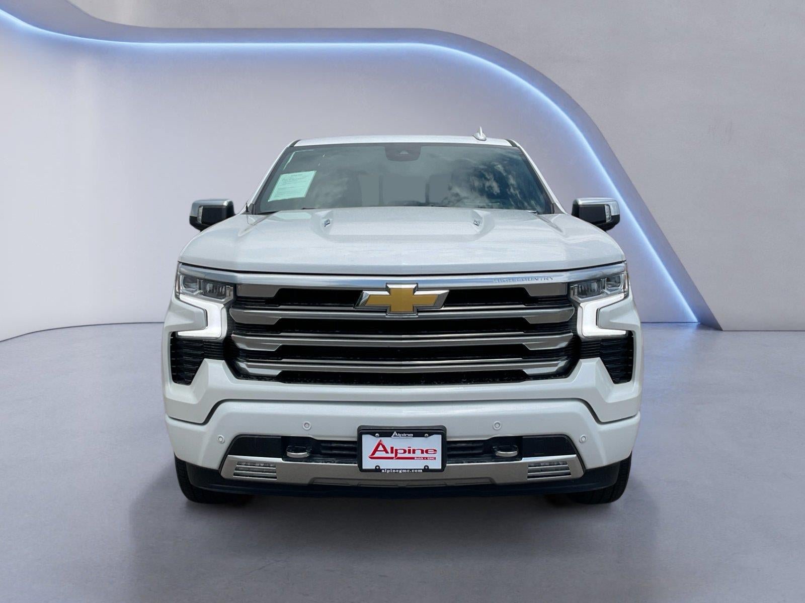 Certified 2024 Chevrolet Silverado 1500 High Country w/ High Country Premium Package AWD/4WD image 8