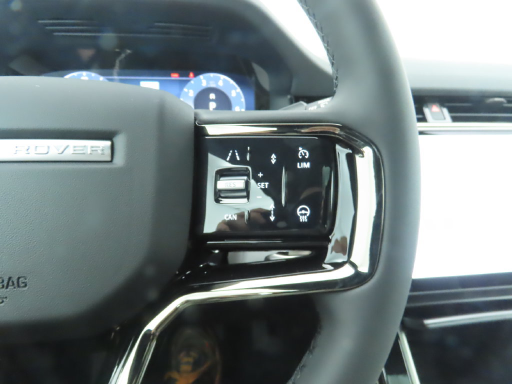 Used 2026 Land Rover Range Rover Evoque S AWD/4WD image 12