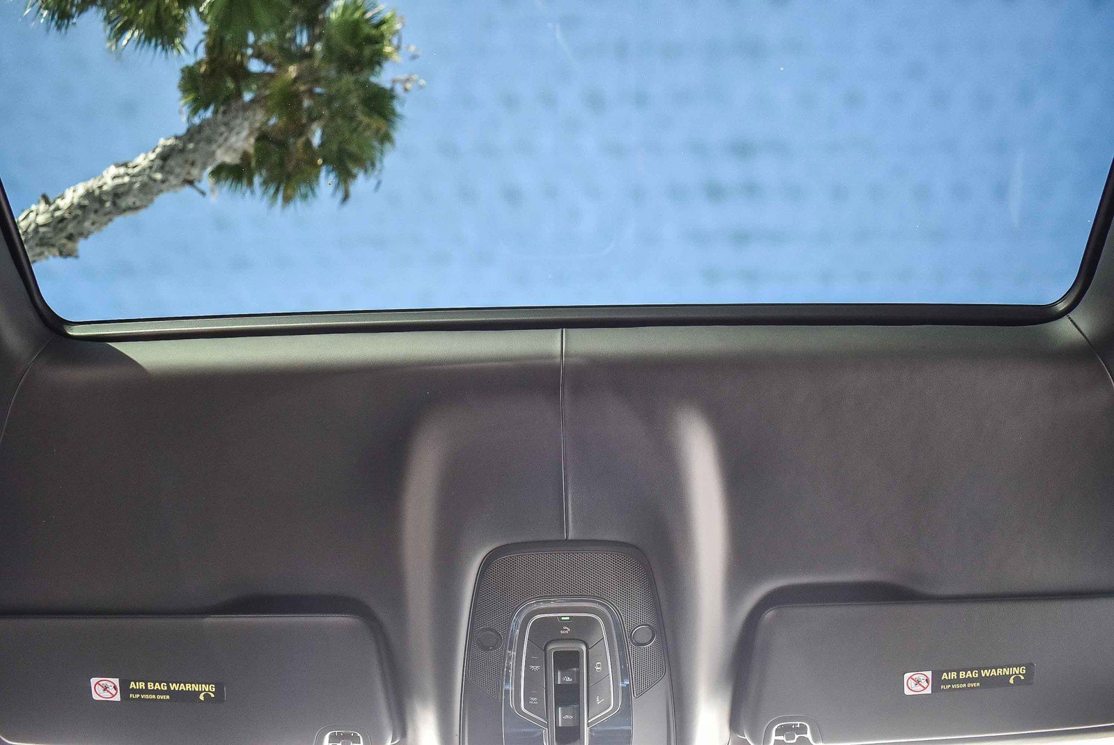 Used 2025 Bentley Bentayga Extended Wheelbase image 22