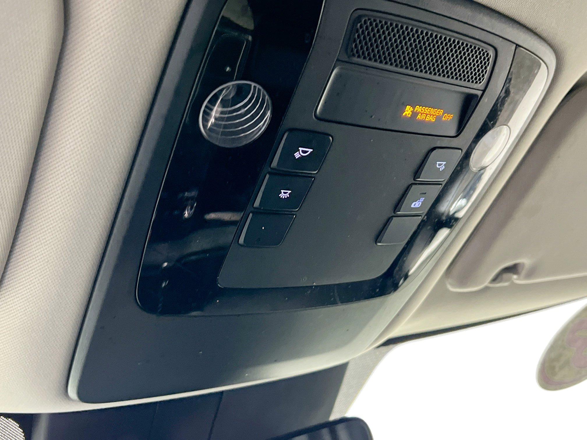 Used 2023 Kia Carnival LX image 22