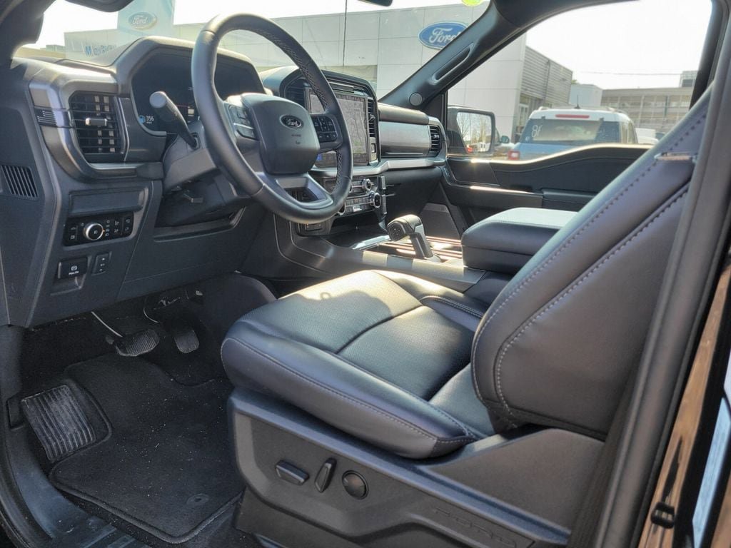 Used 2025 Ford F150 Lariat w/ Bed Utility Package AWD/4WD image 18