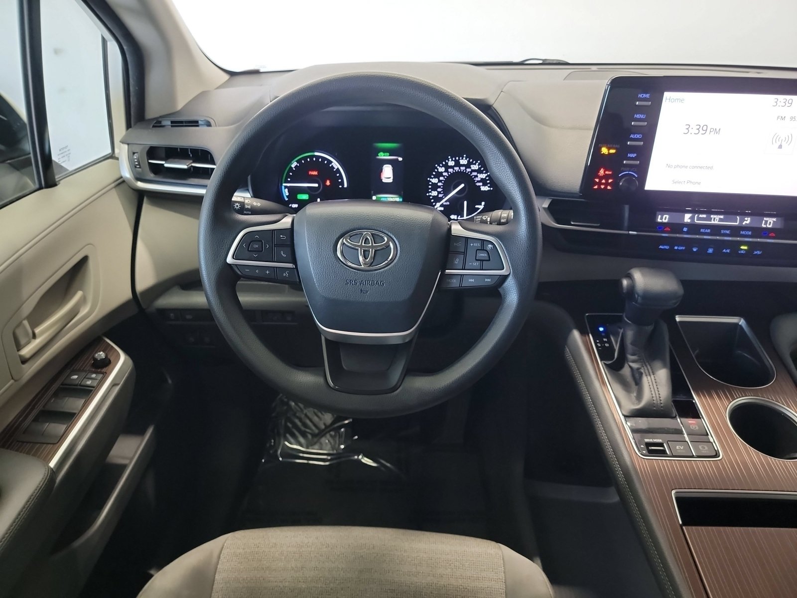 Used 2021 Toyota Sienna LE FWD image 16