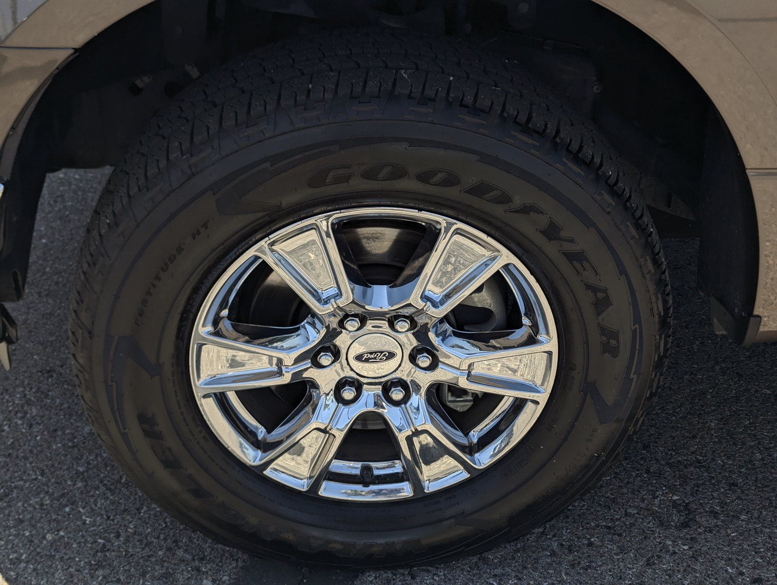 Used 2016 Ford F150 XLT w/ Equipment Group 302A Luxury AWD/4WD image 7