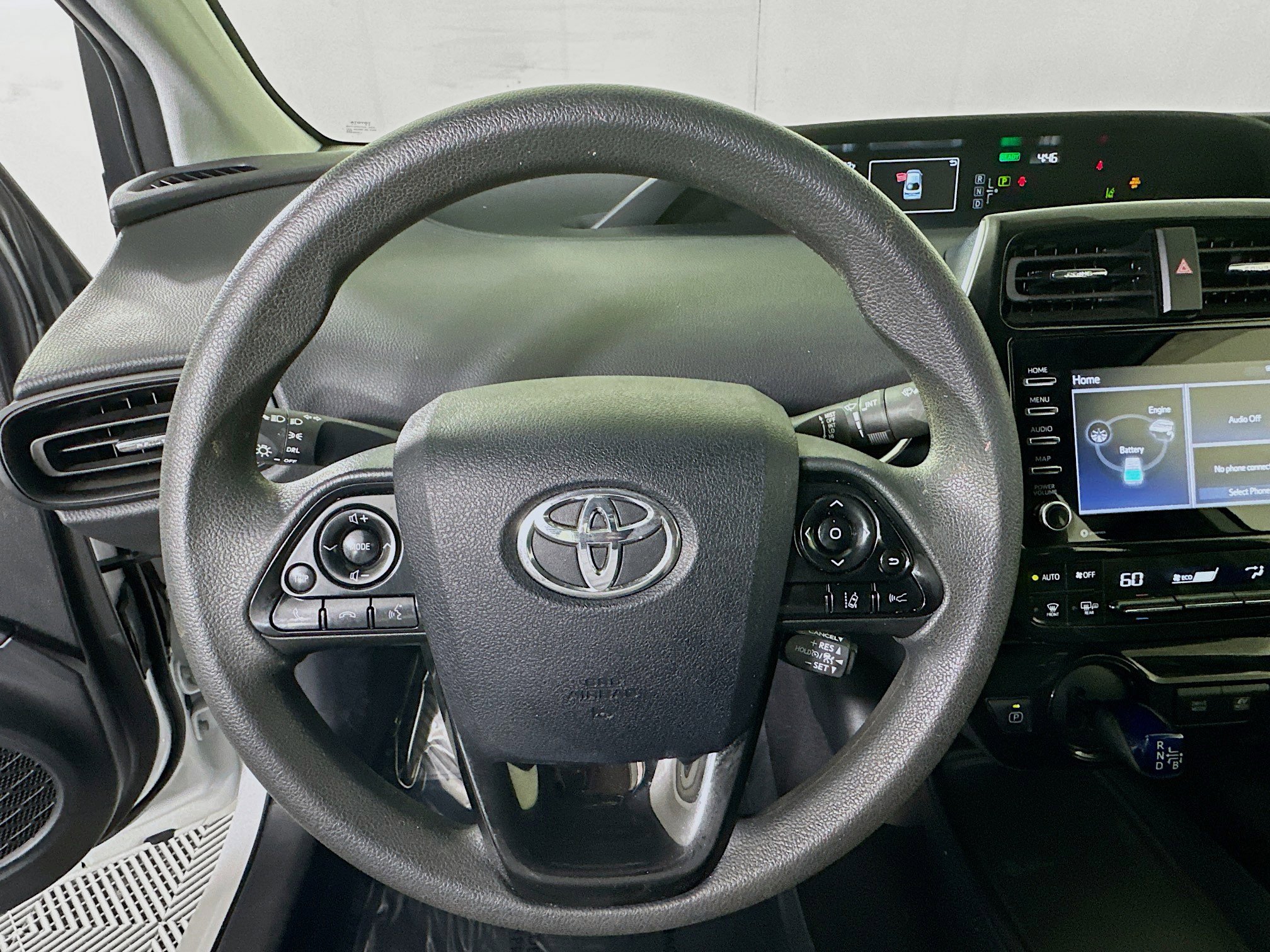 Used 2022 Toyota Prius L Eco image 15