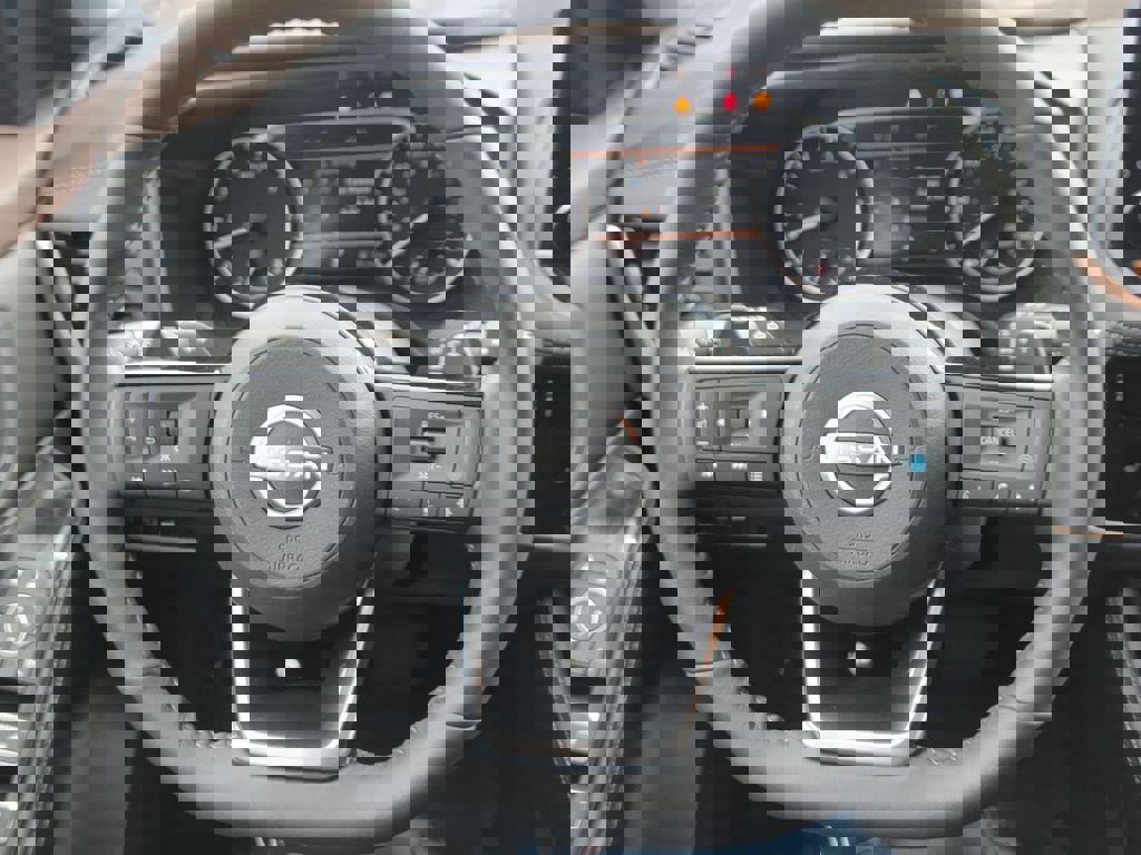 Used 2023 Nissan Rogue SL w/ SL Premium Package AWD/4WD image 17