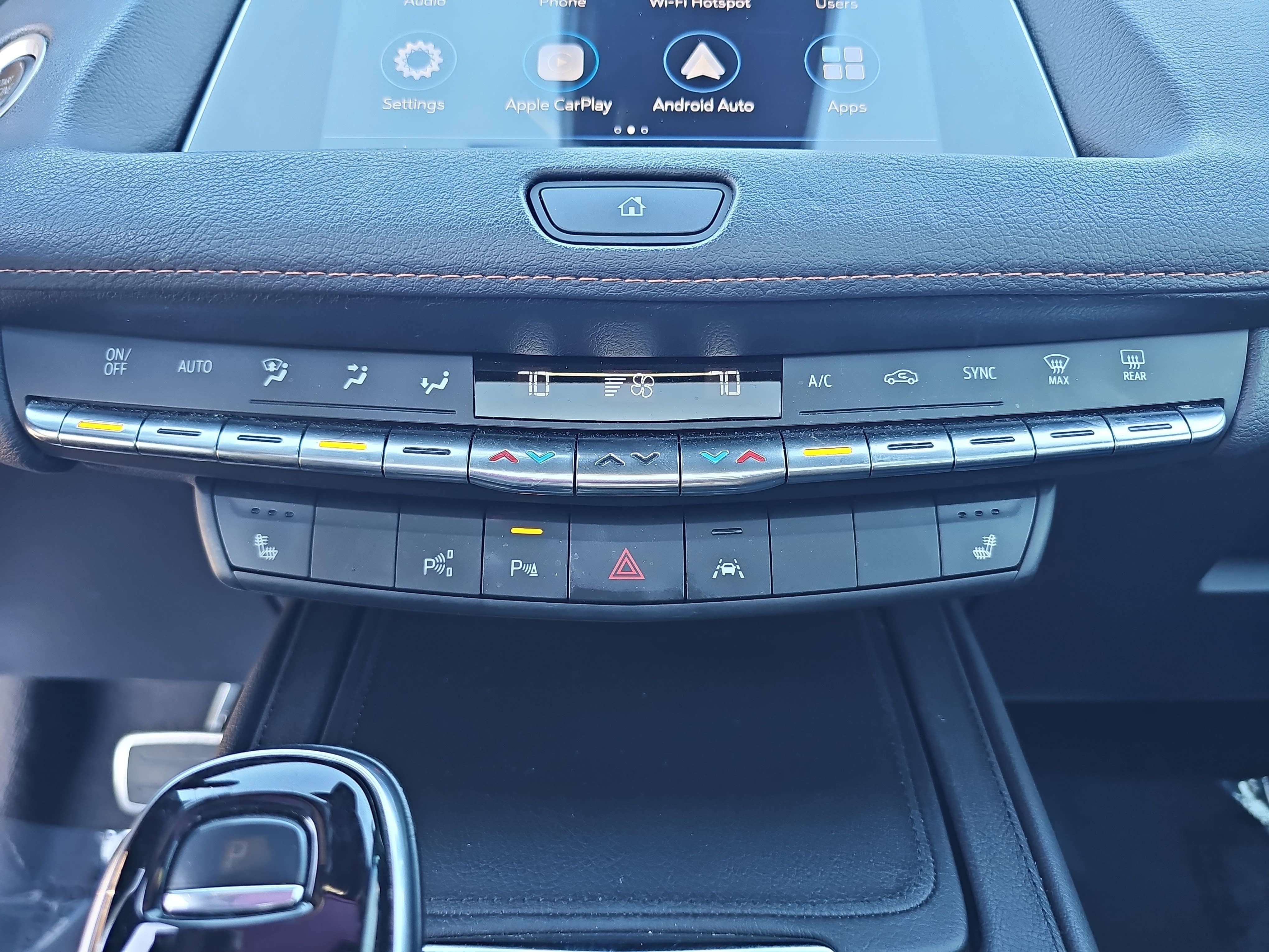 Used 2022 Cadillac XT4 Sport w/ Enhanced Visibility Package FWD image 21