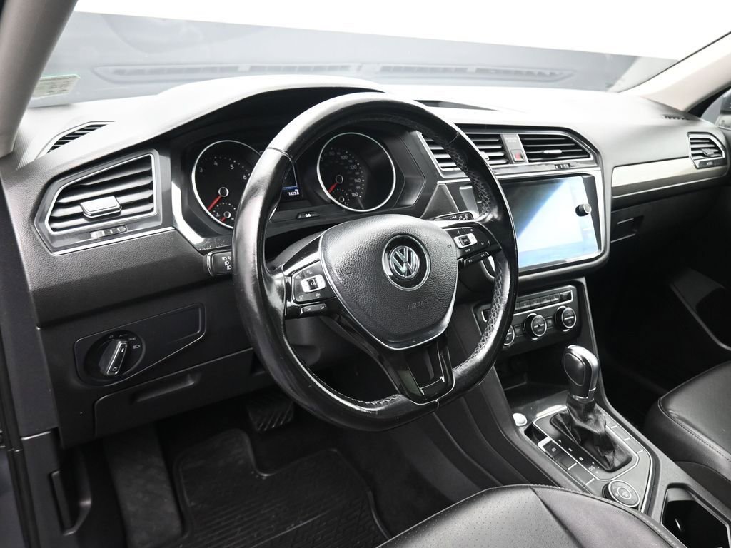 Used 2019 Volkswagen Tiguan SE AWD/4WD image 13