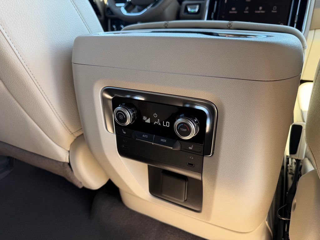 New 2026 GMC Yukon XL Denali w/ LPO, Floor Liner Package AWD/4WD image 19