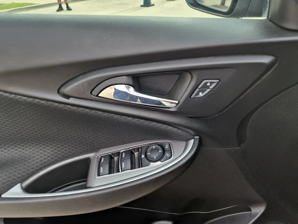 Used 2024 Chevrolet Malibu RS FWD image 13