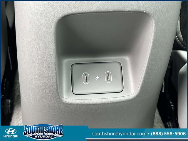 Used 2025 Hyundai Elantra SEL FWD image 14