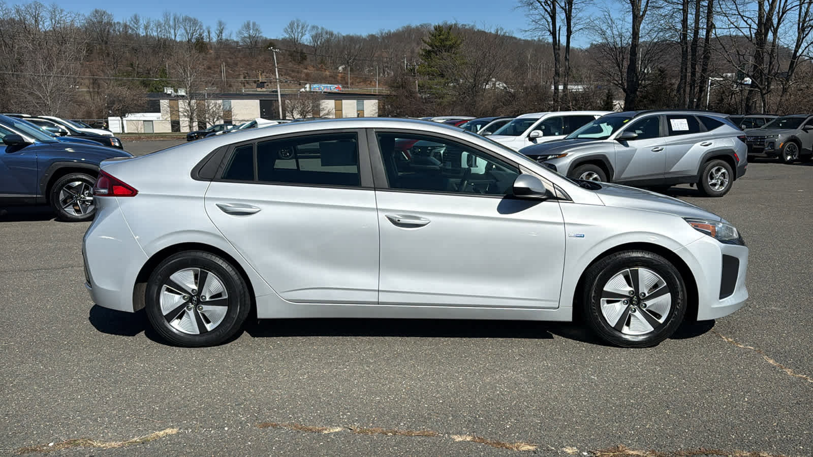 Used 2018 Hyundai Ioniq Blue image 5