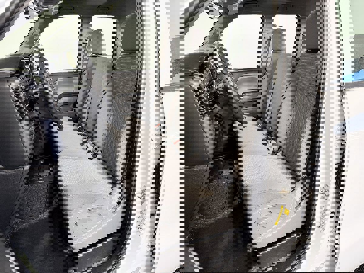 Used 2018 Chevrolet Silverado 1500 W/T AWD/4WD image 22