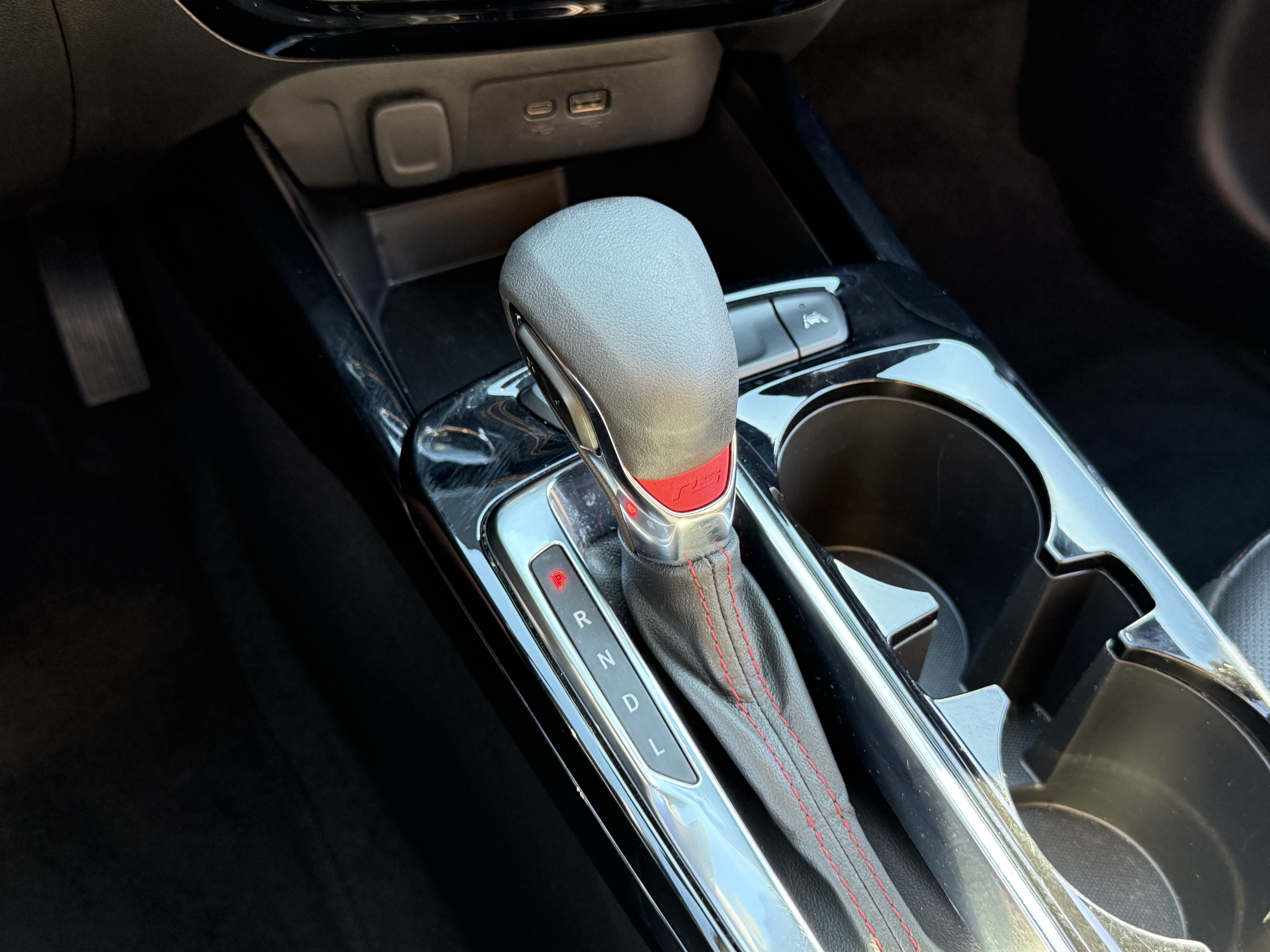 Used 2024 Chevrolet Trax RS FWD image 26