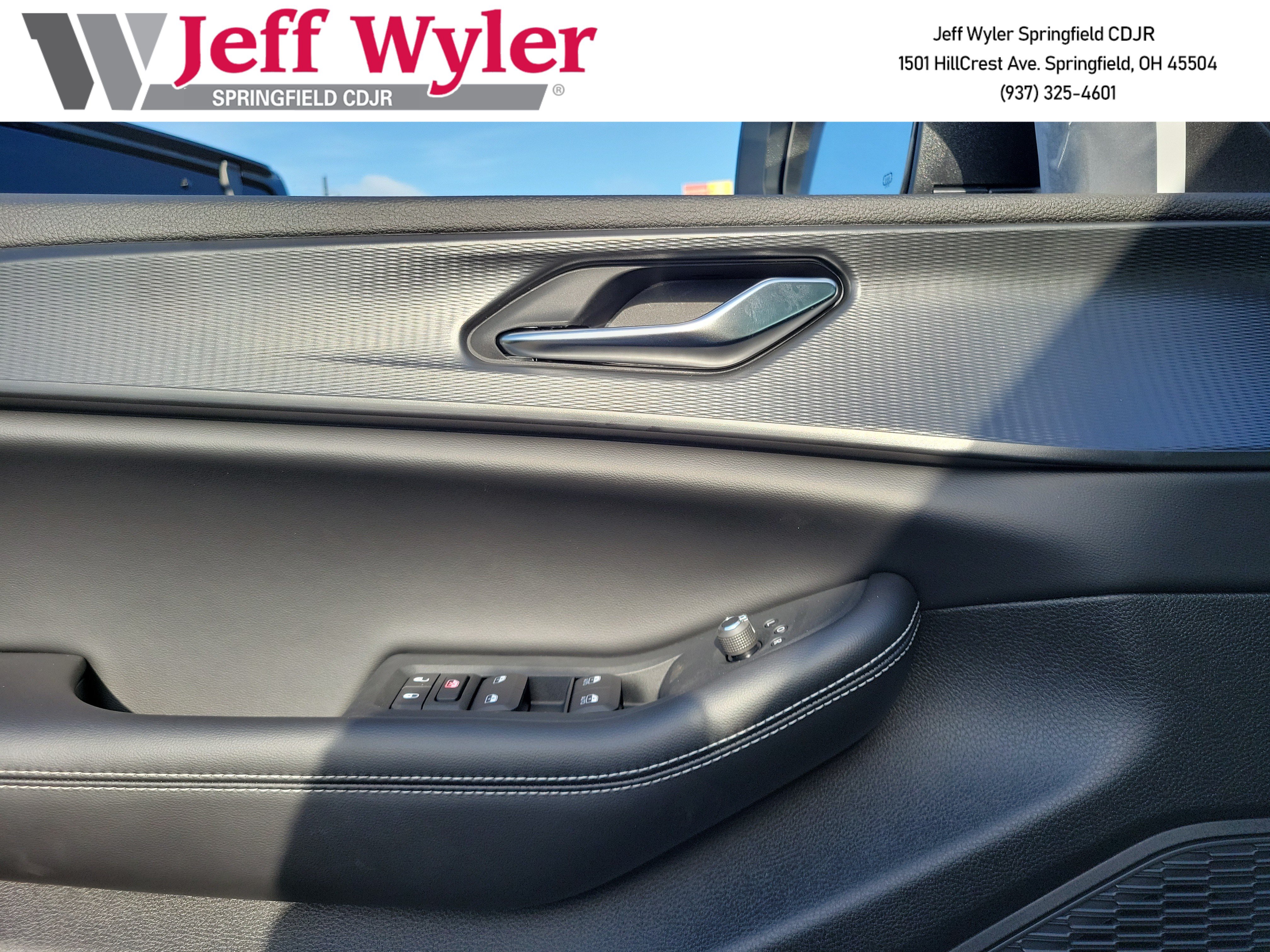 New 2026 Jeep Grand Cherokee Laredo X AWD/4WD image 15