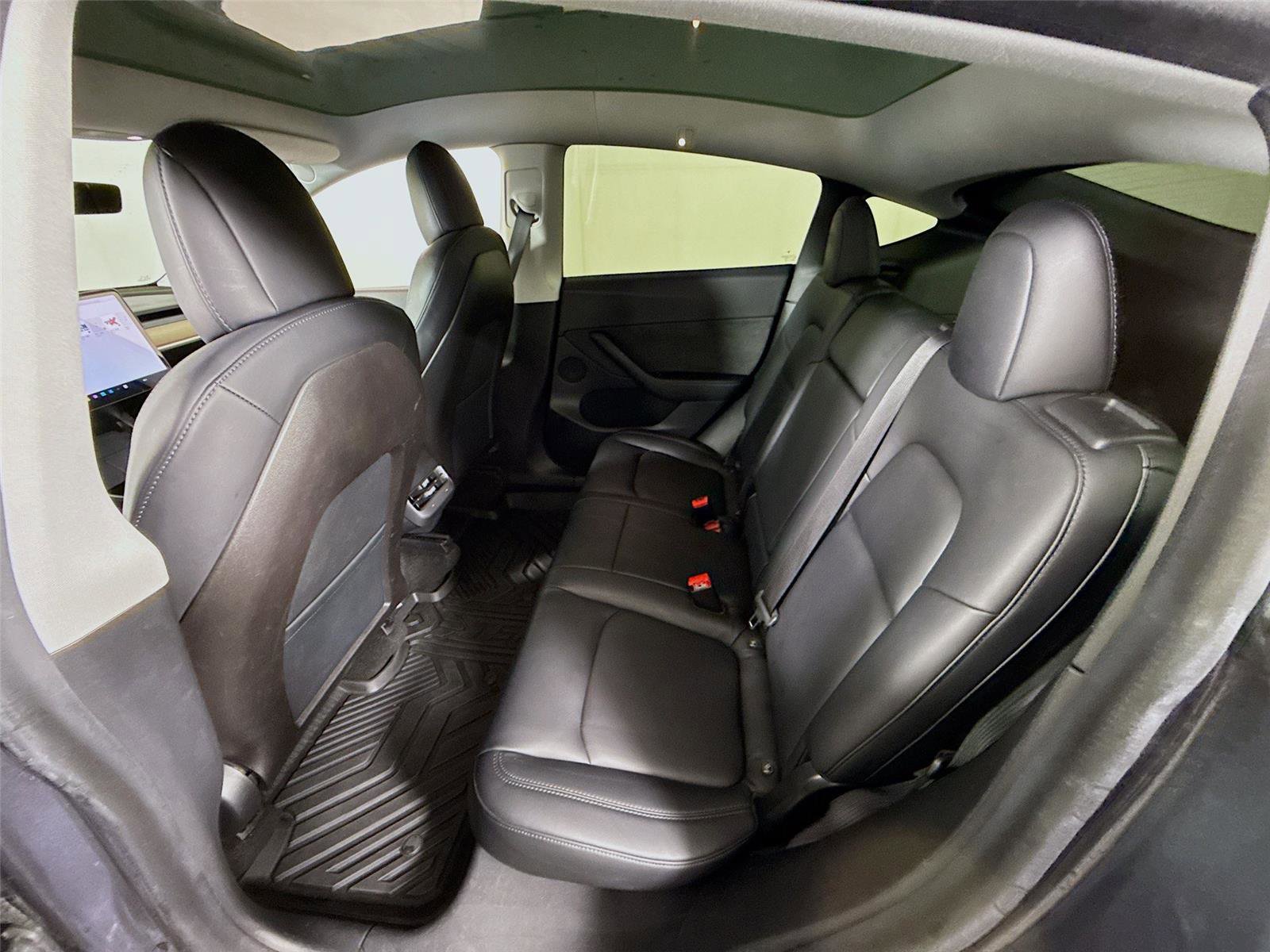 Used 2020 Tesla Model Y Long Range image 21