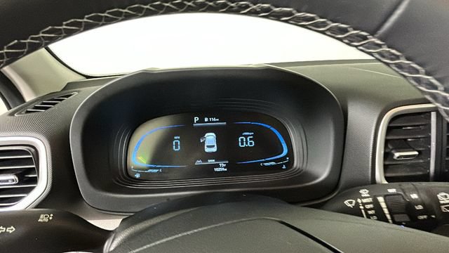 Certified 2023 Hyundai Venue SEL FWD image 17