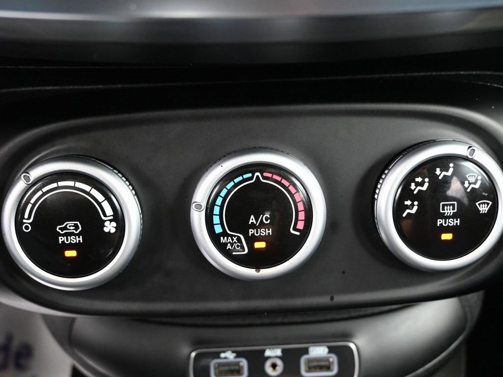 Used 2019 FIAT 500X Pop image 26