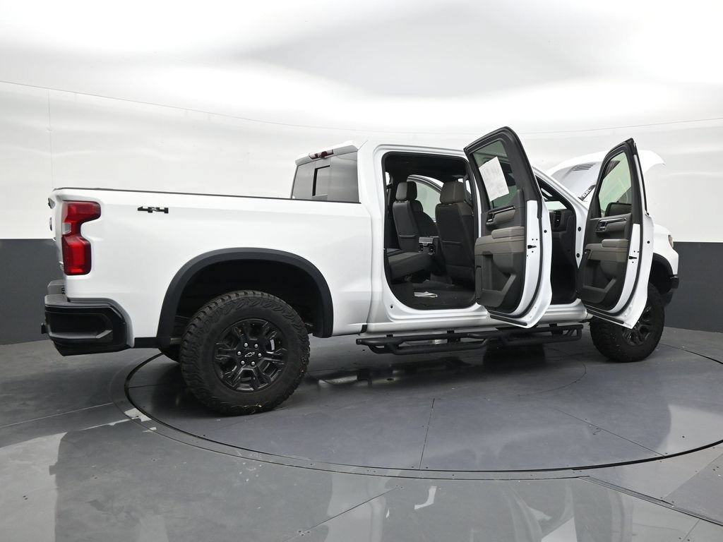 Used 2025 Chevrolet Silverado 1500 ZR2 w/ Technology Package AWD/4WD image 28