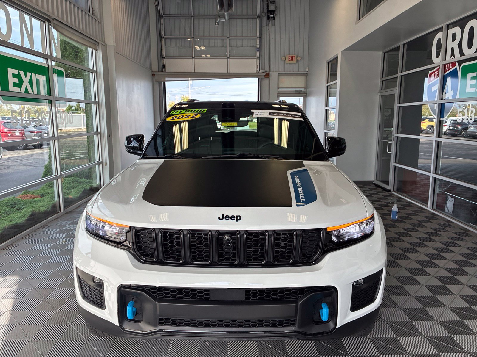 Used 2022 Jeep Grand Cherokee Trailhawk AWD/4WD image 2