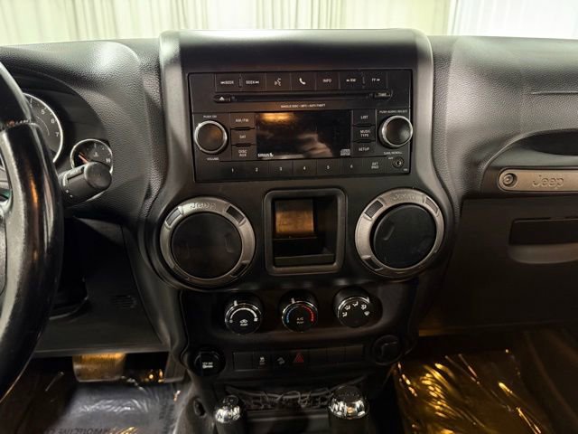 Used 2014 Jeep Wrangler Unlimited Sport w/ Connectivity Group image 13