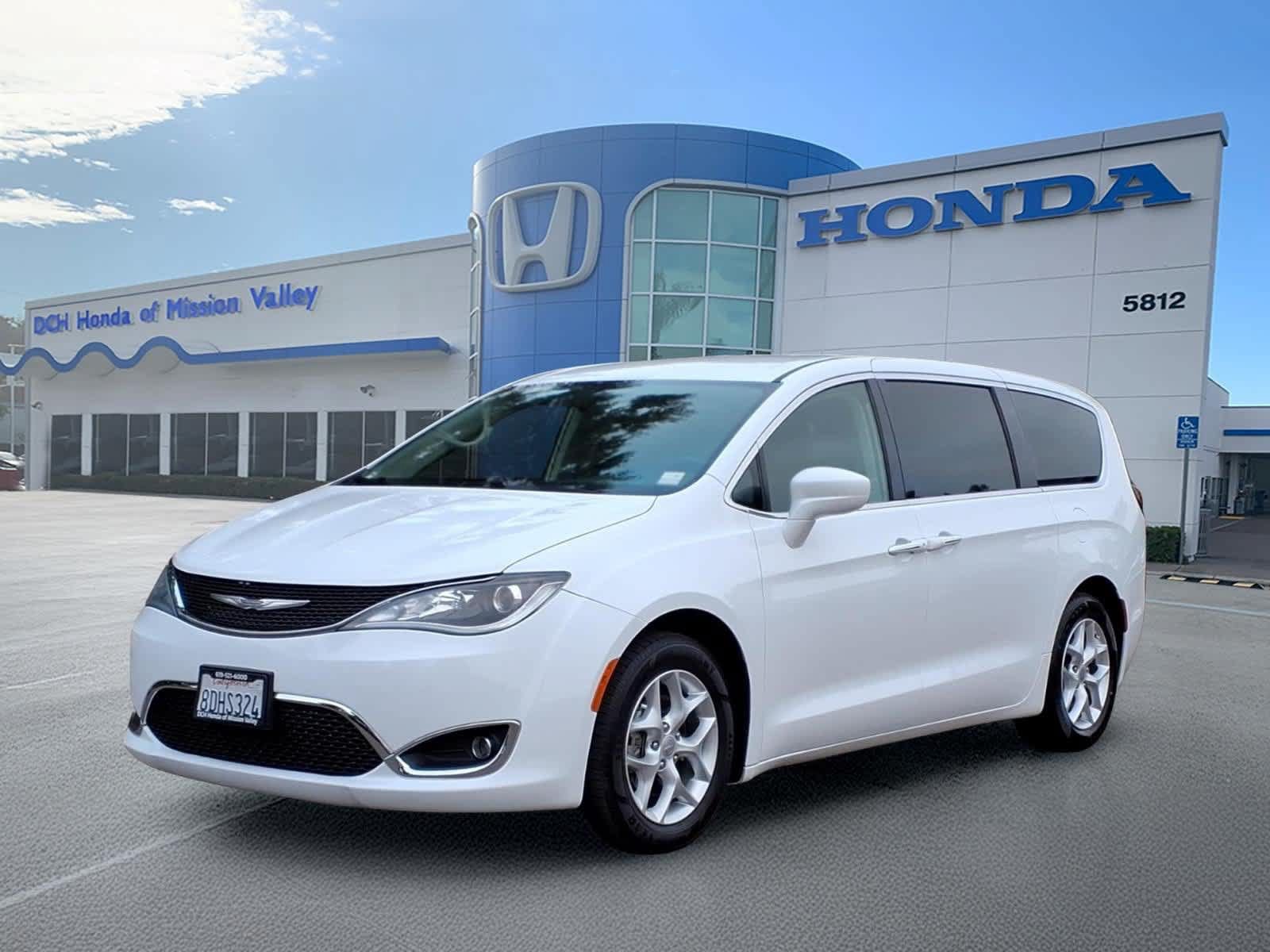Used 2018 Chrysler Pacifica Touring Plus w/ Tire & Wheel Group