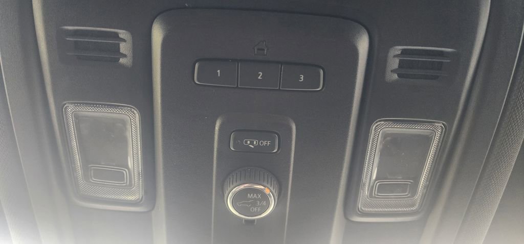 Used 2024 Chevrolet Suburban RST RWD image 37
