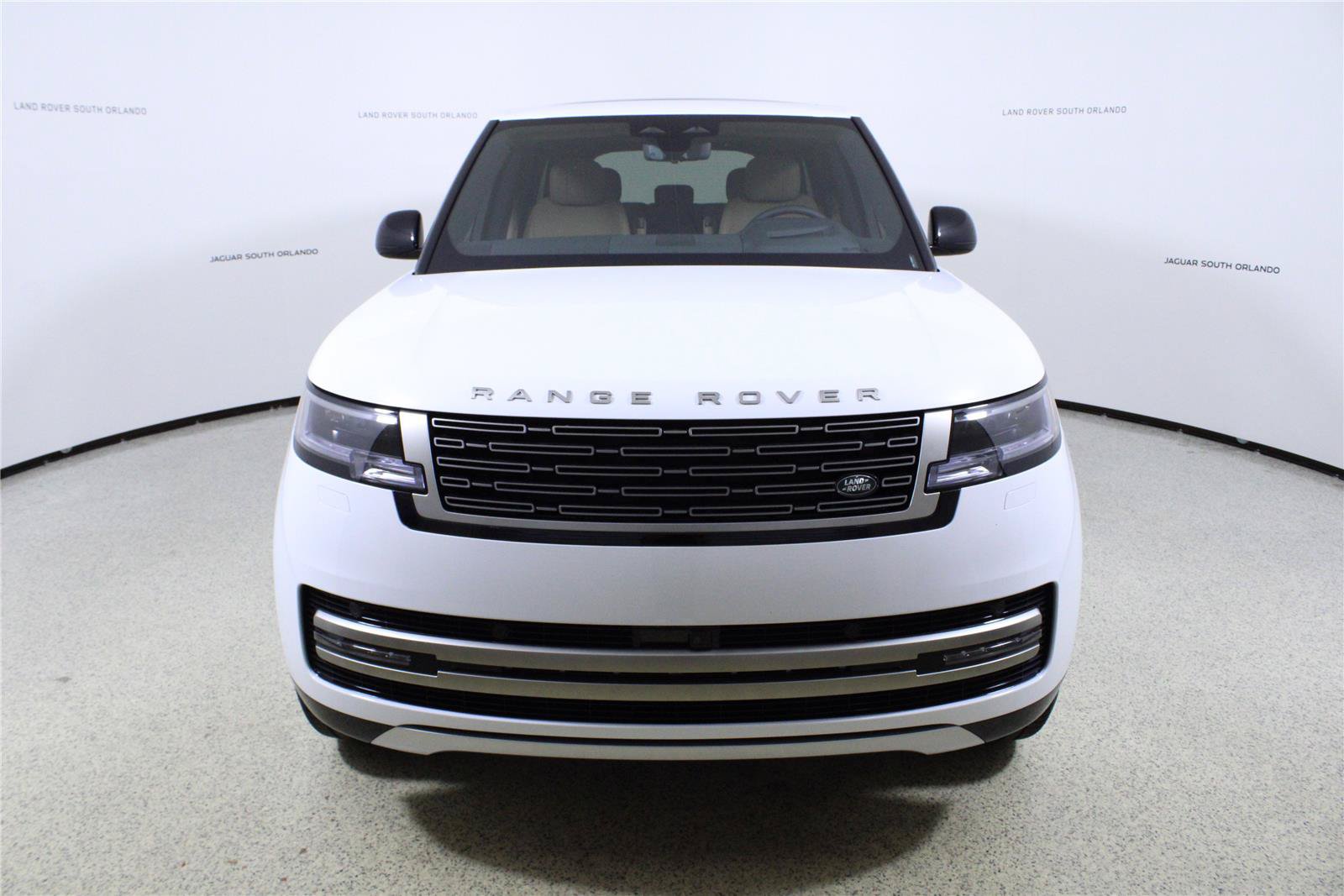 New 2026 Land Rover Range Rover SE AWD/4WD image 2